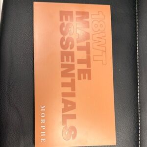 Morphe 18WT Matte Essentials in Warm Orange
